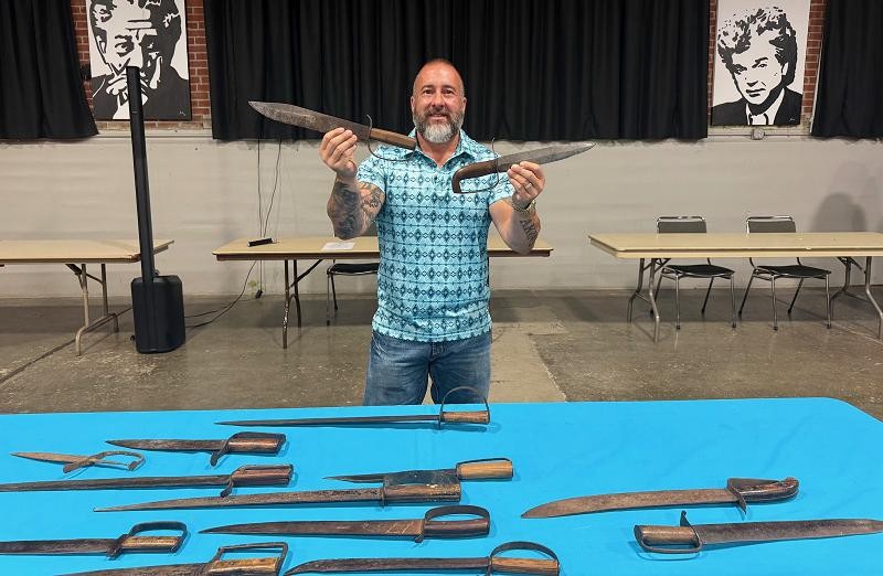 Click here to see the details of this item